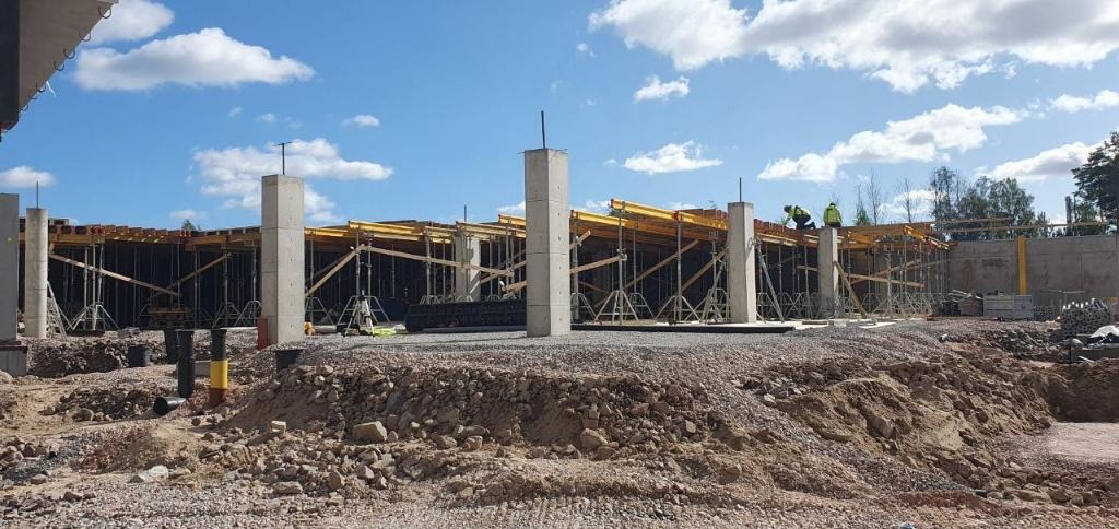 Monoliittirakentaminen